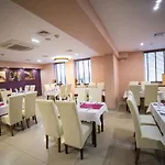Отель Mazovia Airport Modlin 3*