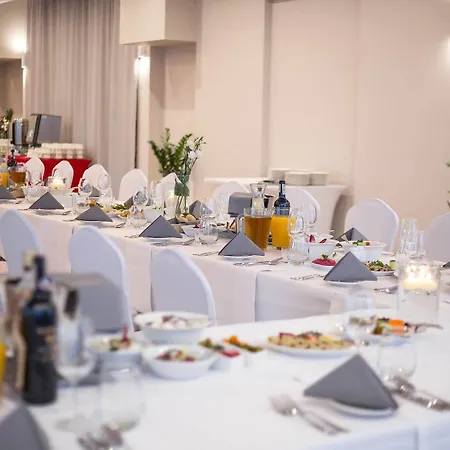 Hotel Mazovia Airport Modlin 3*