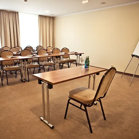 Mazovia Airport Modlin Hotel