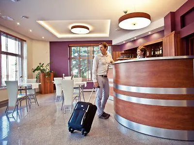 Mazovia Airport Modlin Otel 3*