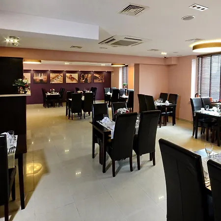 Mazovia Airport Modlin Otel
