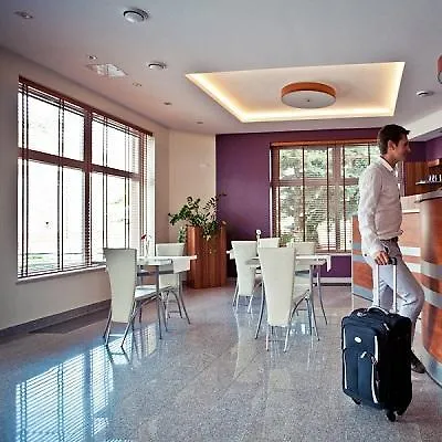 Mazovia Airport Modlin Otel Nowy Dwór Mazowiecki