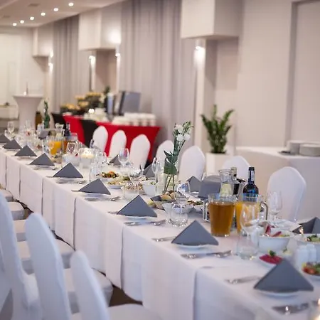 Hotel Mazovia Airport Modlin 3*