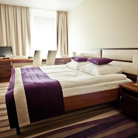 Hotel Mazovia Airport Modlin 3*