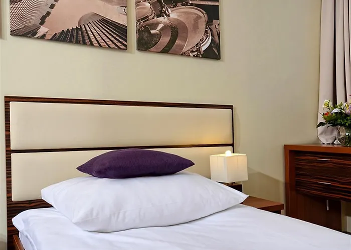 Hotel Mazovia Airport Modlin 3*