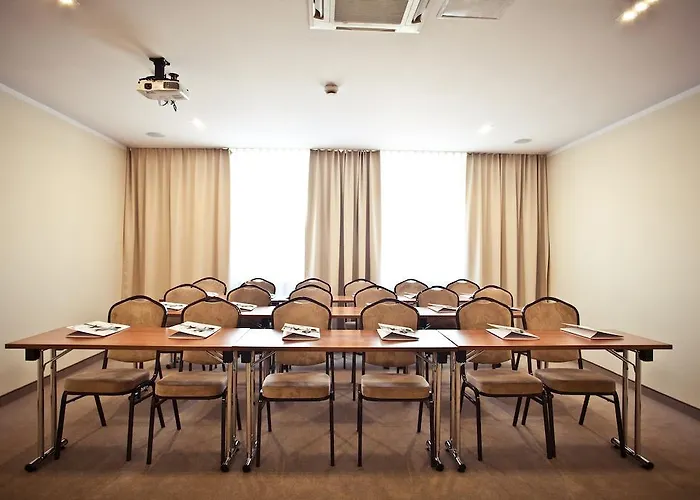 Hotel Mazovia Airport Modlin 3*