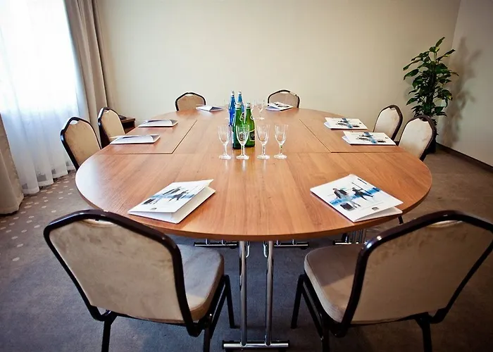 Hotel Mazovia Airport Modlin 3*