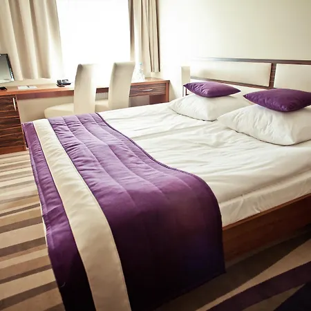 Mazovia Airport Modlin 3*